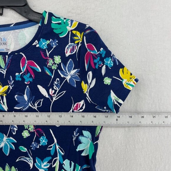 Croft And Barrow Shirt Womens PXS Navy Blue Floral The Classic Tee Short Sleeve - Picture 3 of 12